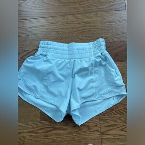 Lululemon icing/powder blue Hottie Hot HR 2.5
